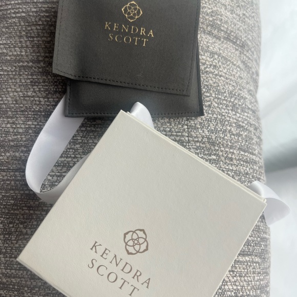 Kendra Scott Texas Stud Earrings in Sterling Silver - Picture 5 of 7